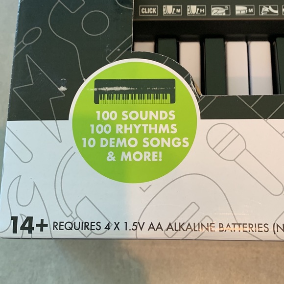 NWT First Act Musician Digital Keyboard - Picture 3 of 4